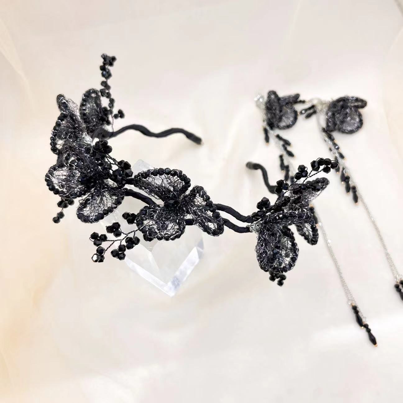 Handmade Knitted Black Bead Flower Headband - SHEFAV